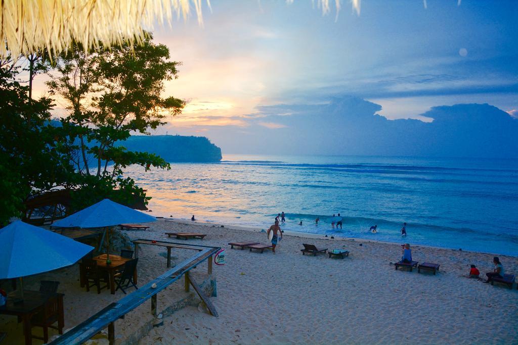 Santai Warung Bali Hotel Jimbaran Exterior foto